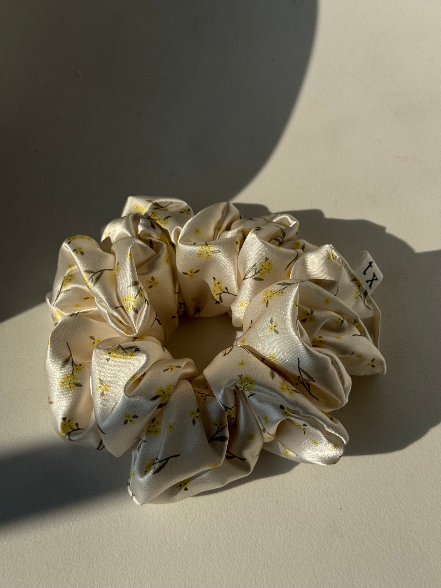 Susan Satin Handcrafted Texas Sized Scrunchie In Wild Daisies