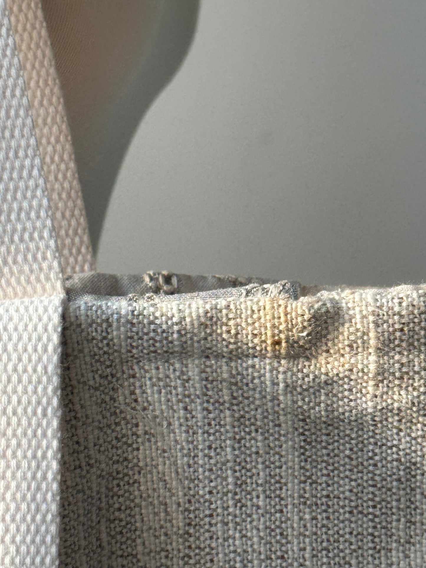 Magnus Vintage Handcrafted Tote Hat Holder Bag