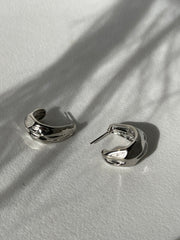 Coral Organic Classic Chunky Artisan Hoop Earring In Silver
