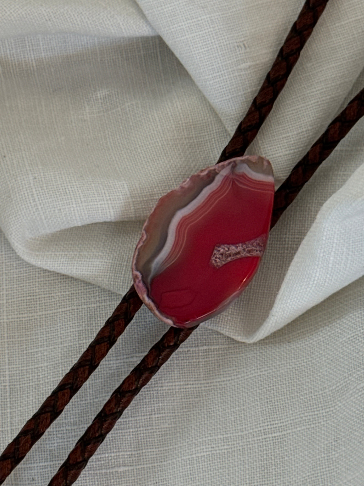 Handcrafted Agate Bolo Tie In Cherry Desert ￼