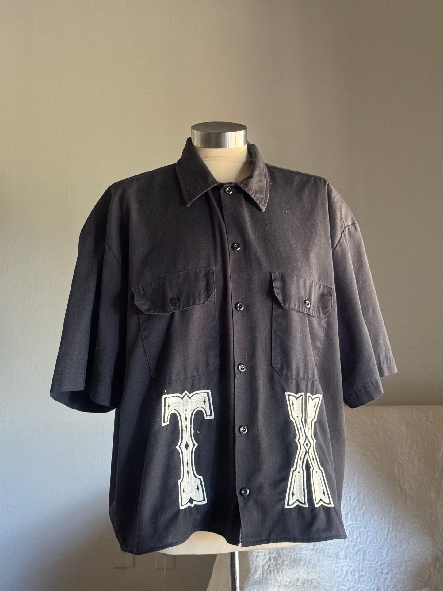 O.L. Handcrafted Embroidered Unisex Cropped Button Down In Vintage Black