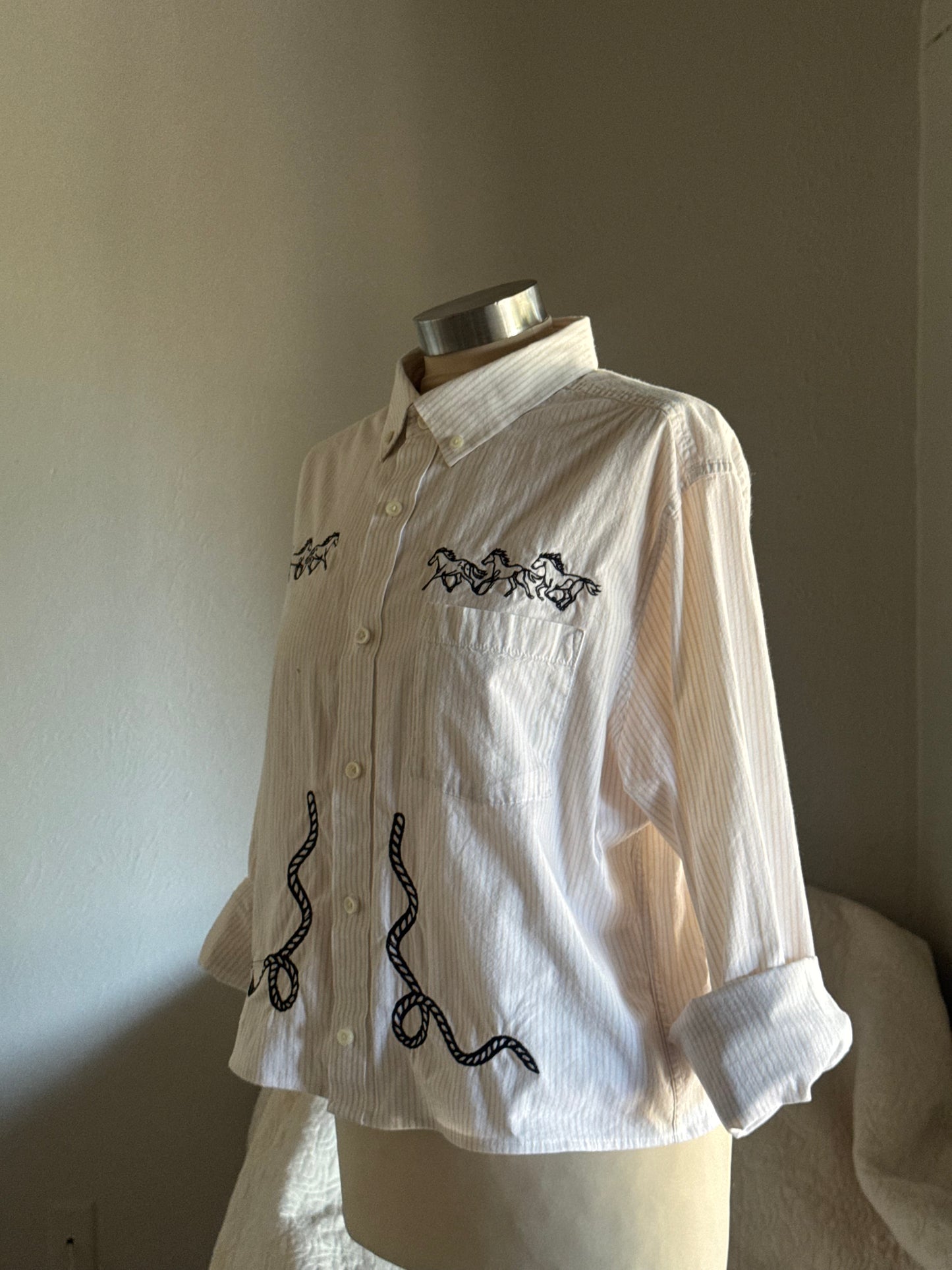 Lawrence Handcrafted Embroidered Cropped Button Down