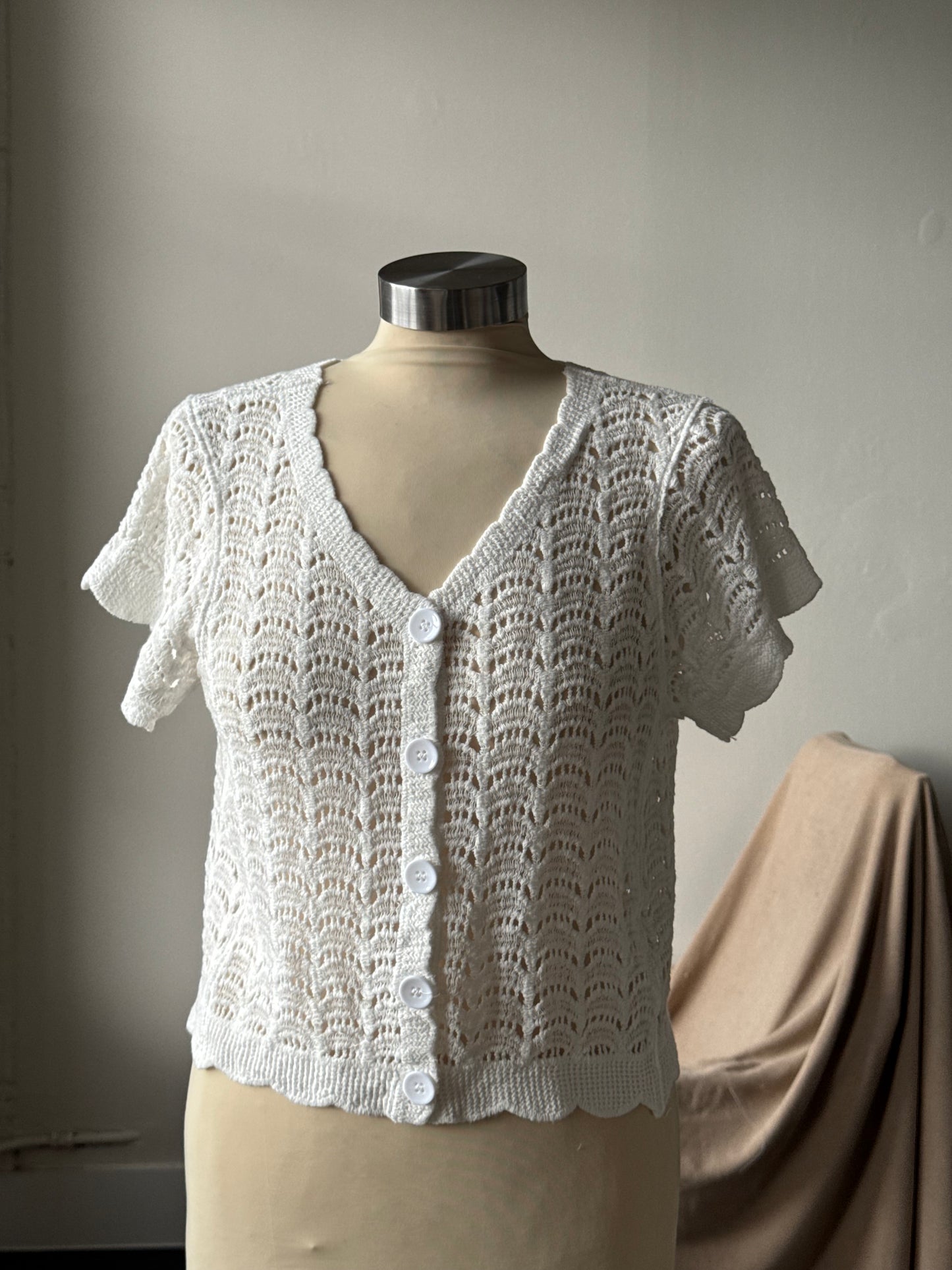 Torrance 90s Style Cotton Crochet Button Front Sweater Crop Top In Ivory