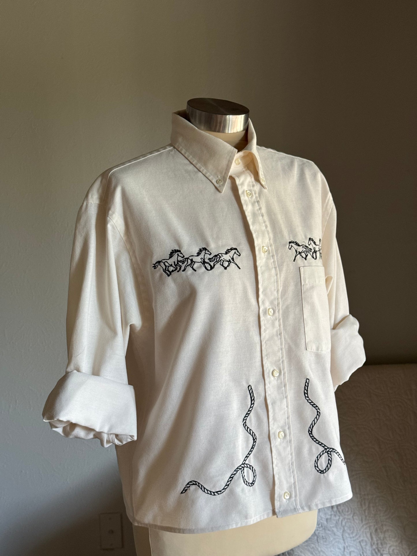 Lawrence Handcrafted Cropped Cotton Button Down Long Sleeve In Vanilla