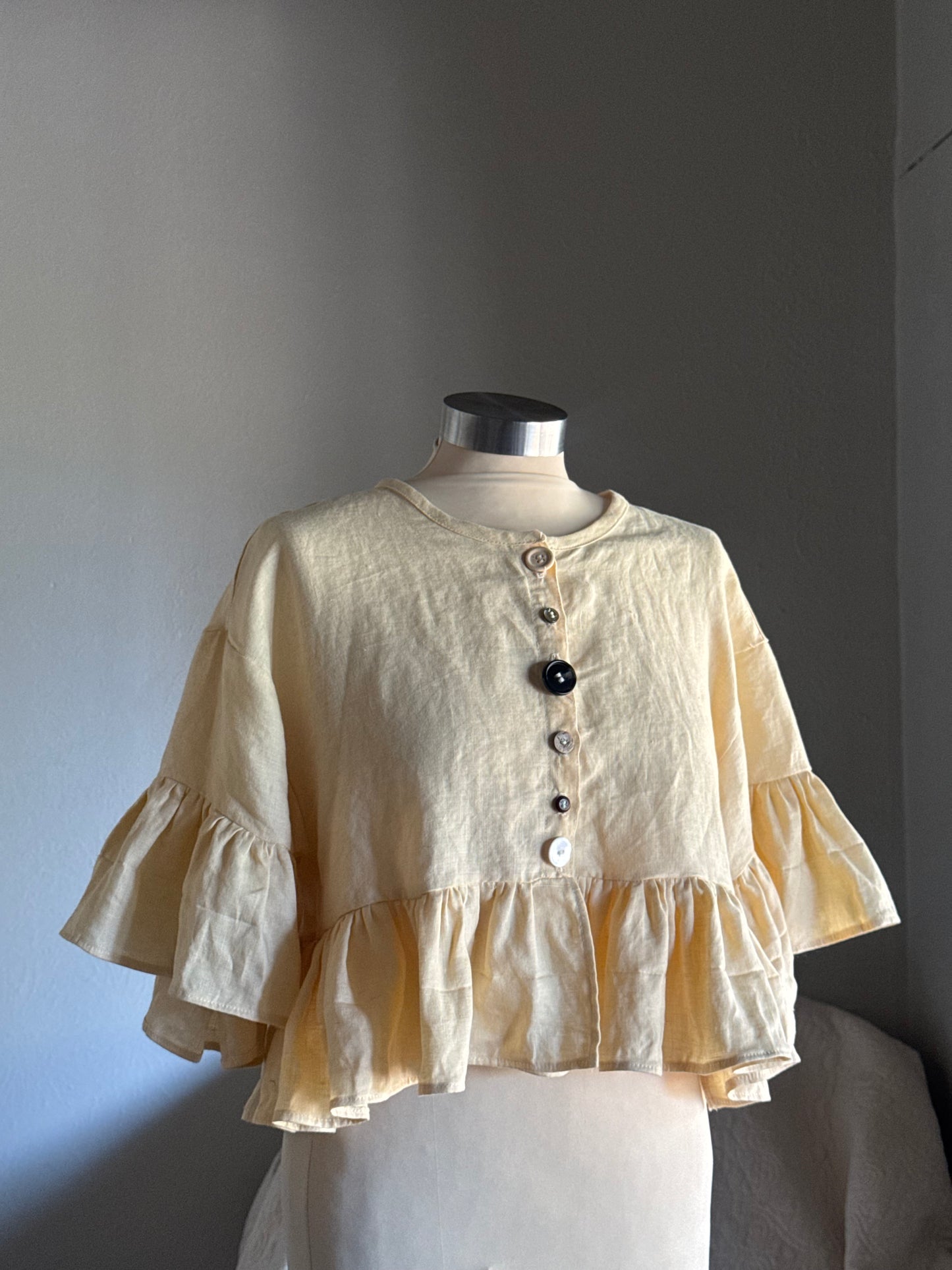 Joycie Handcrafted 100% Linen Button Down Ruffle Top In Butter