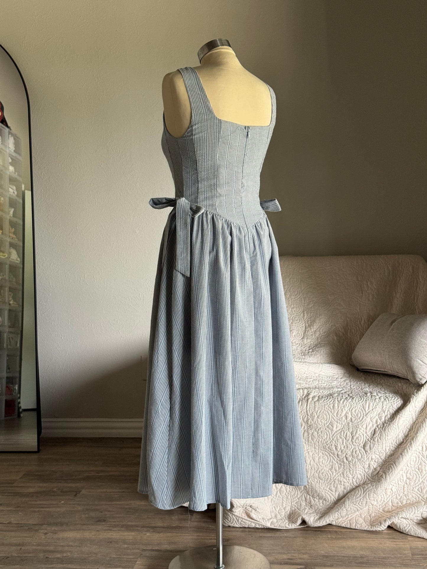 Harly Side Tie Cotton Midi Dress In Dust Blue