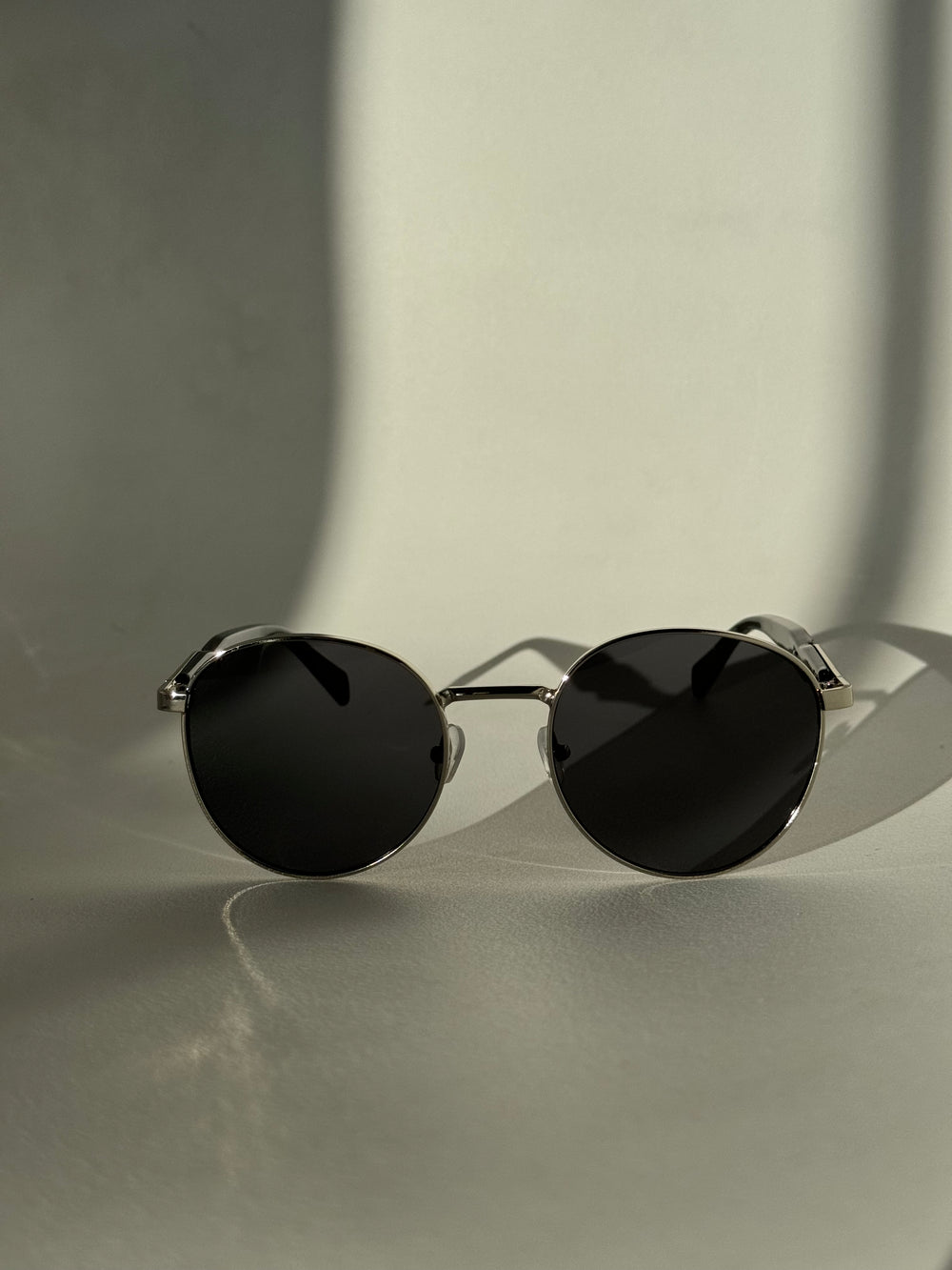 Davon Classic 80s Style Sunglasses In Silver