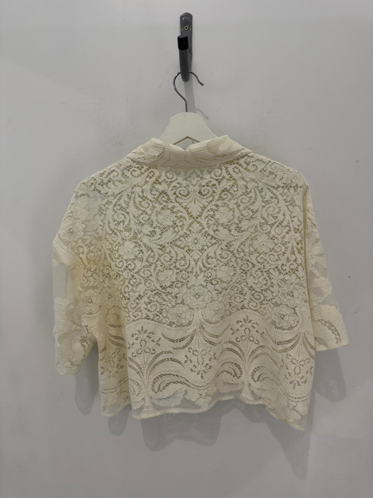 Judy Vintage Cropped Button Down Top In Vanilla￼