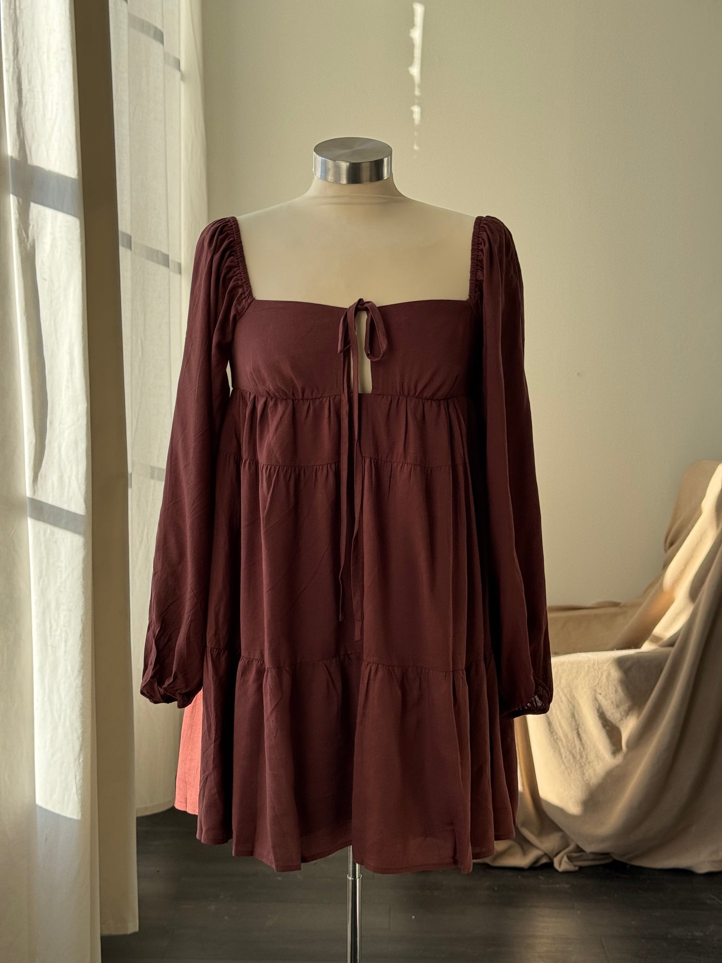 Fluorine Linen Balloon Sleeve Tie Front Dress In Chocolate Brown￼