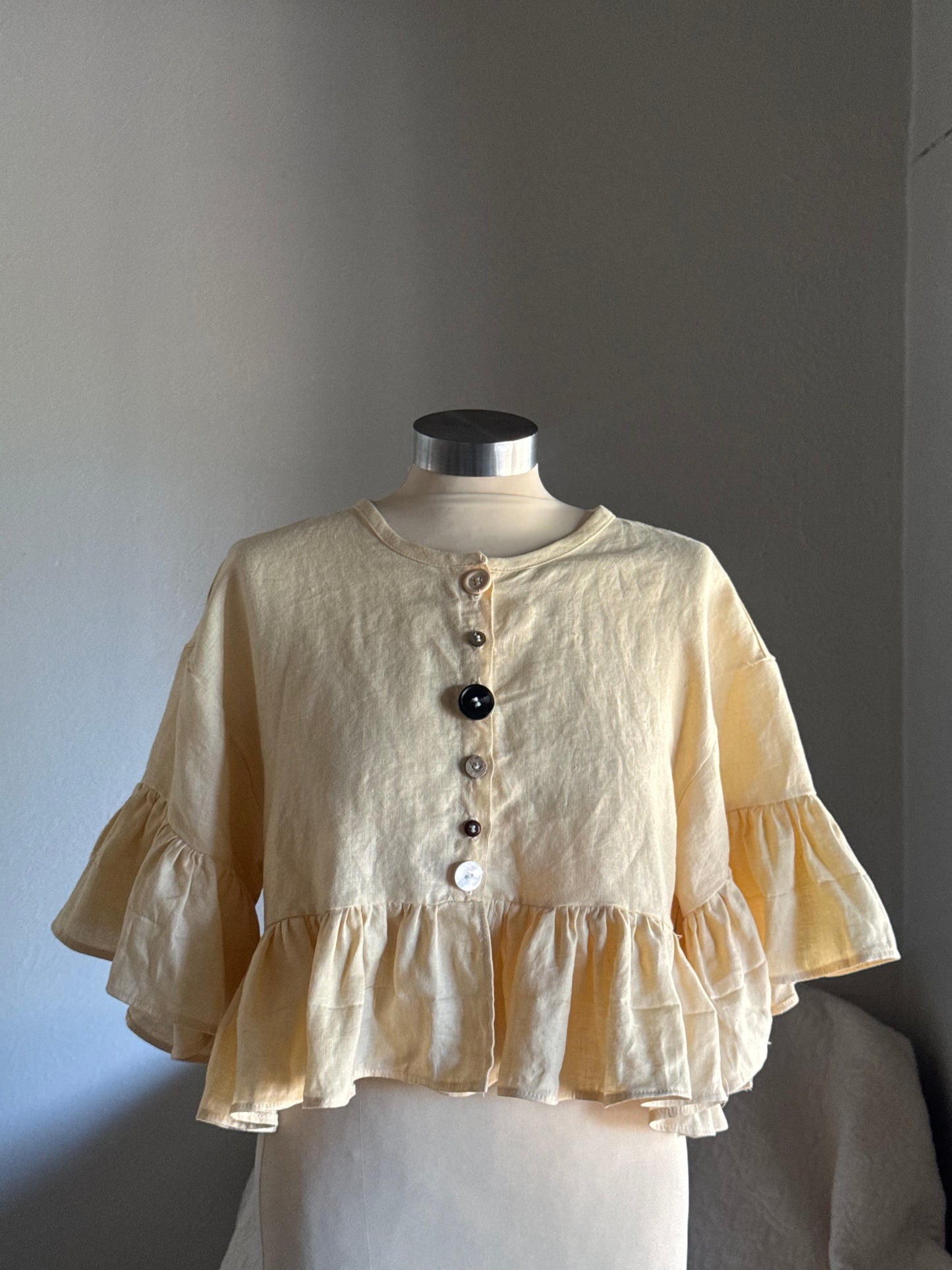 Joycie Handcrafted 100% Linen Button Down Ruffle Top In Butter