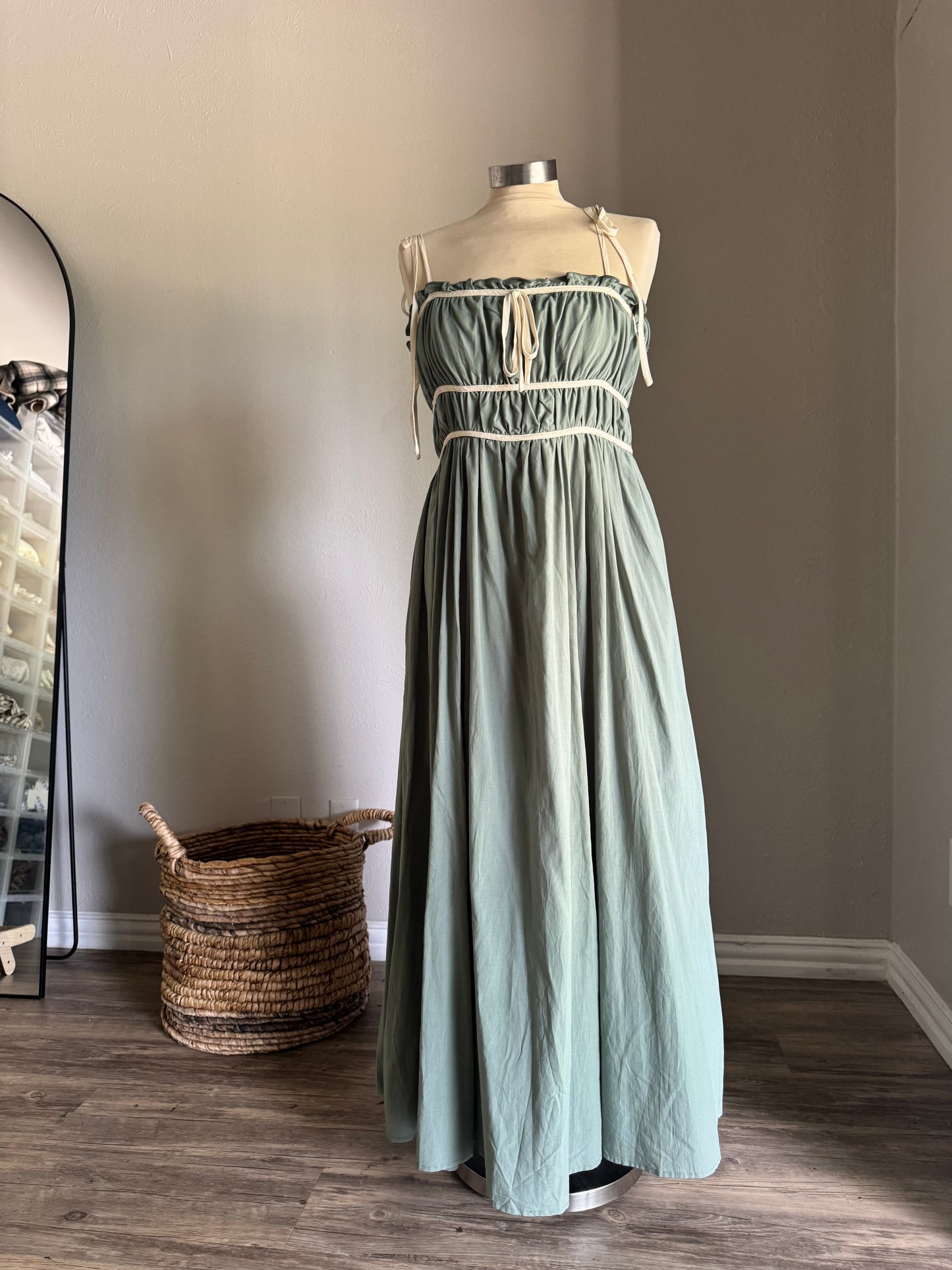 Helena Cotton Maxi Dress In Moss Green