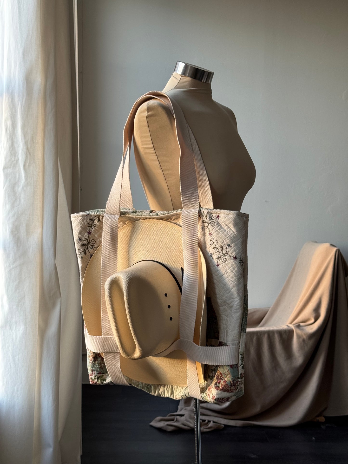 Magnus Quilted Handcrafted Cotton Tote Hat Holder Bag 2nd