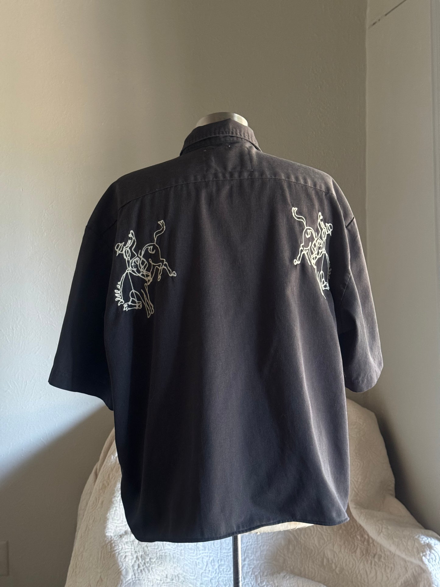 O.L. Handcrafted Embroidered Unisex Cropped Button Down In Vintage Black