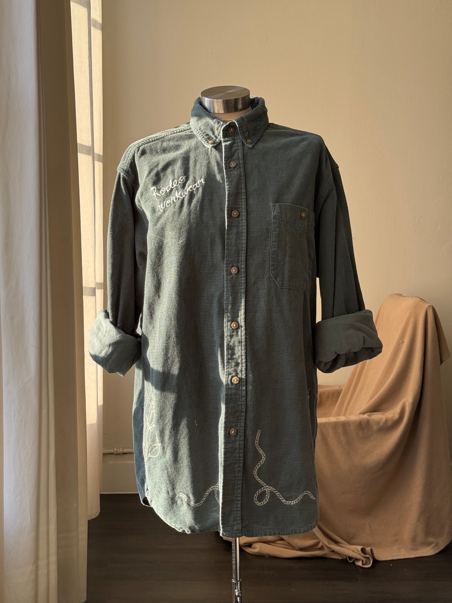 Jaxson Handcrafted Embroidered Rodeo Workwear Shacket In Forest Moss
