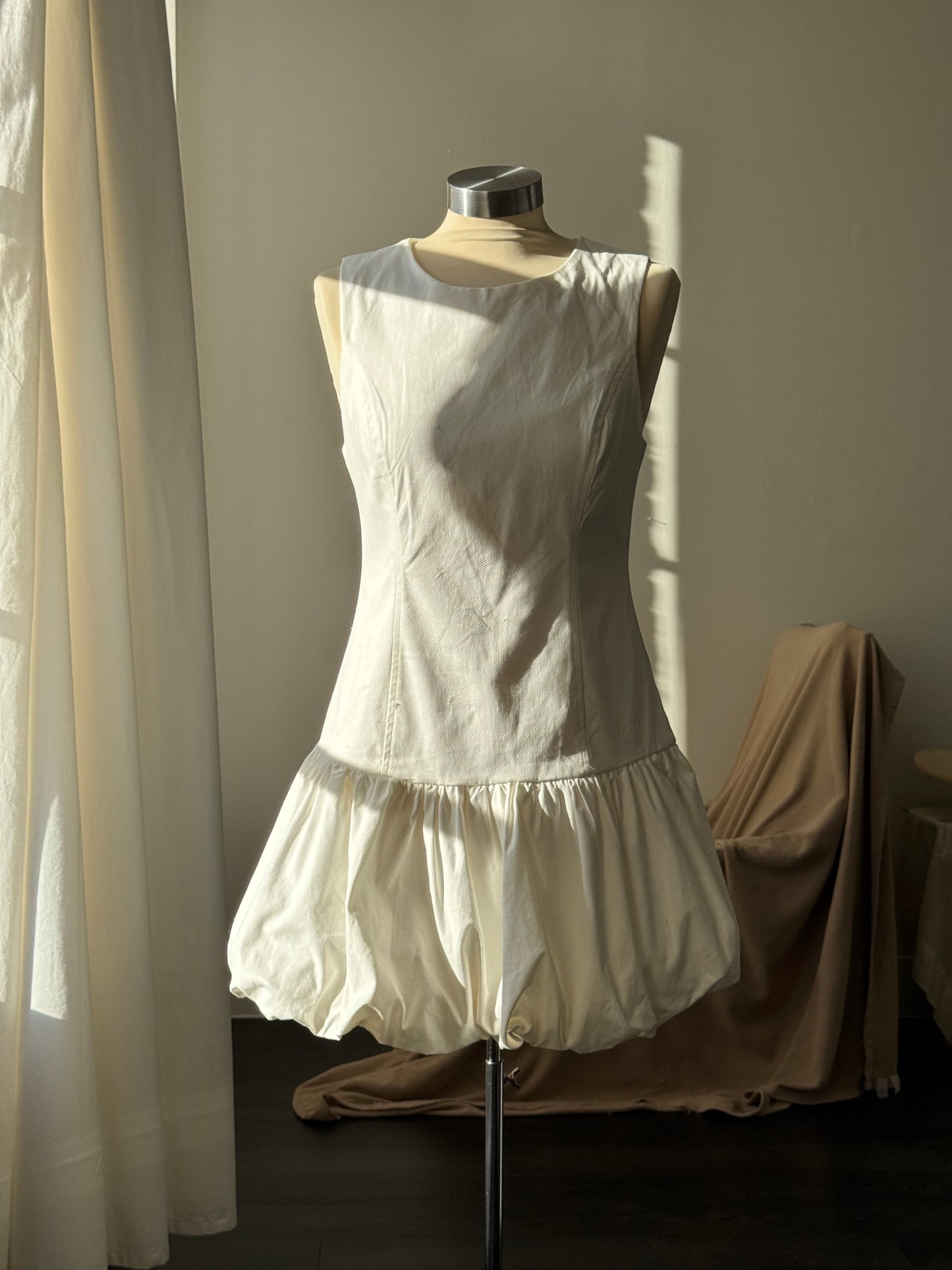 Kinley Cotton Bubble Mini Dress In Cloud White￼