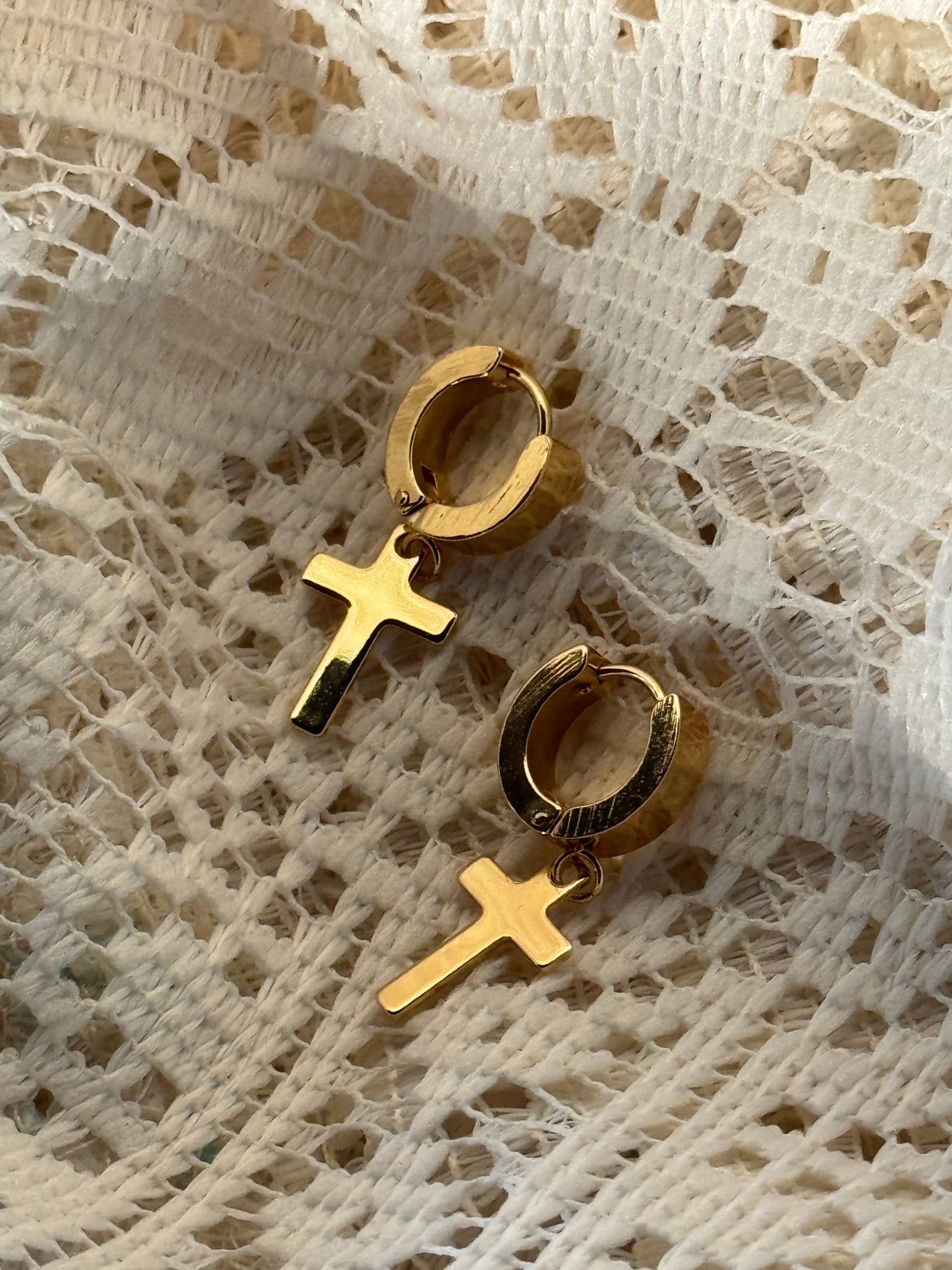Grant 18k Stainless Steel Waterproof Hug Hoop Drop Cross Earring In Gold￼