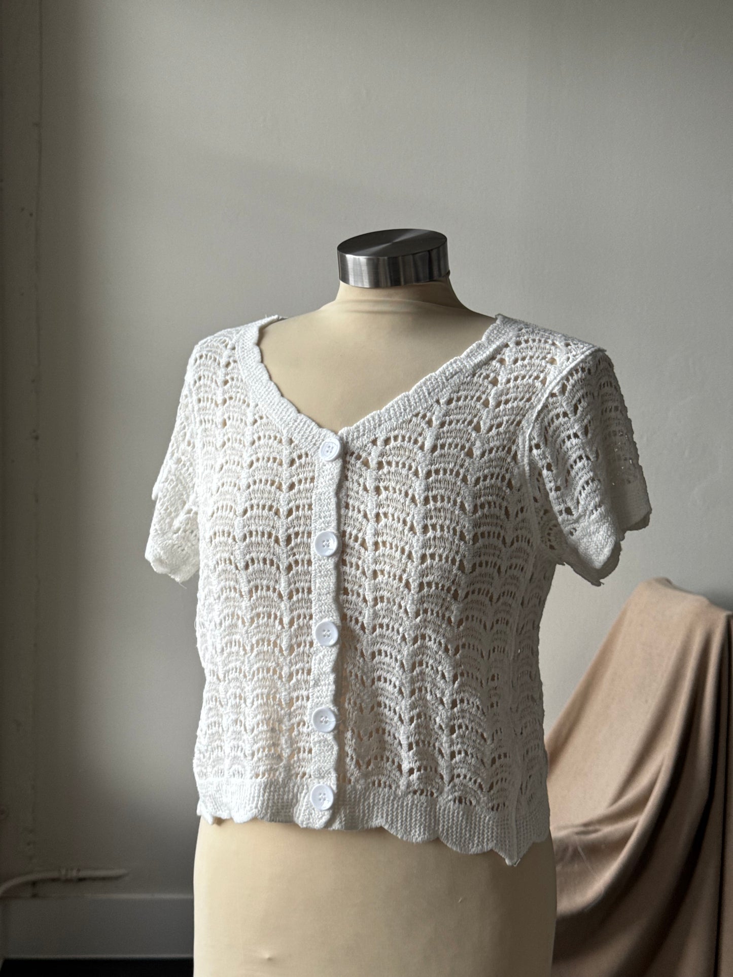 Torrance 90s Style Cotton Crochet Button Front Sweater Crop Top In Ivory