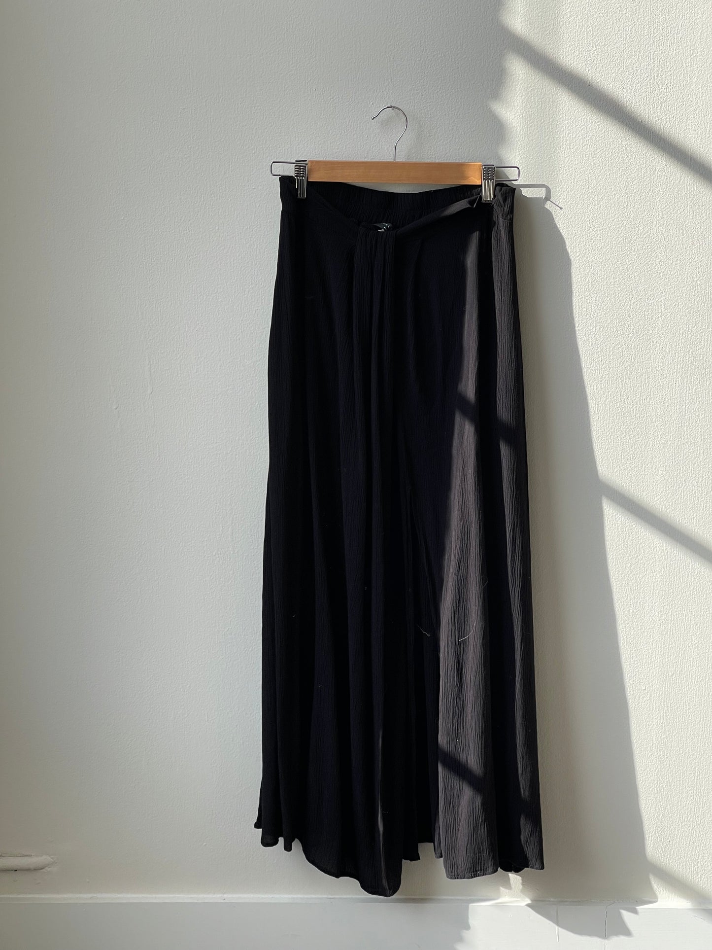 Connie Side Slit Midi Skirt In Black
