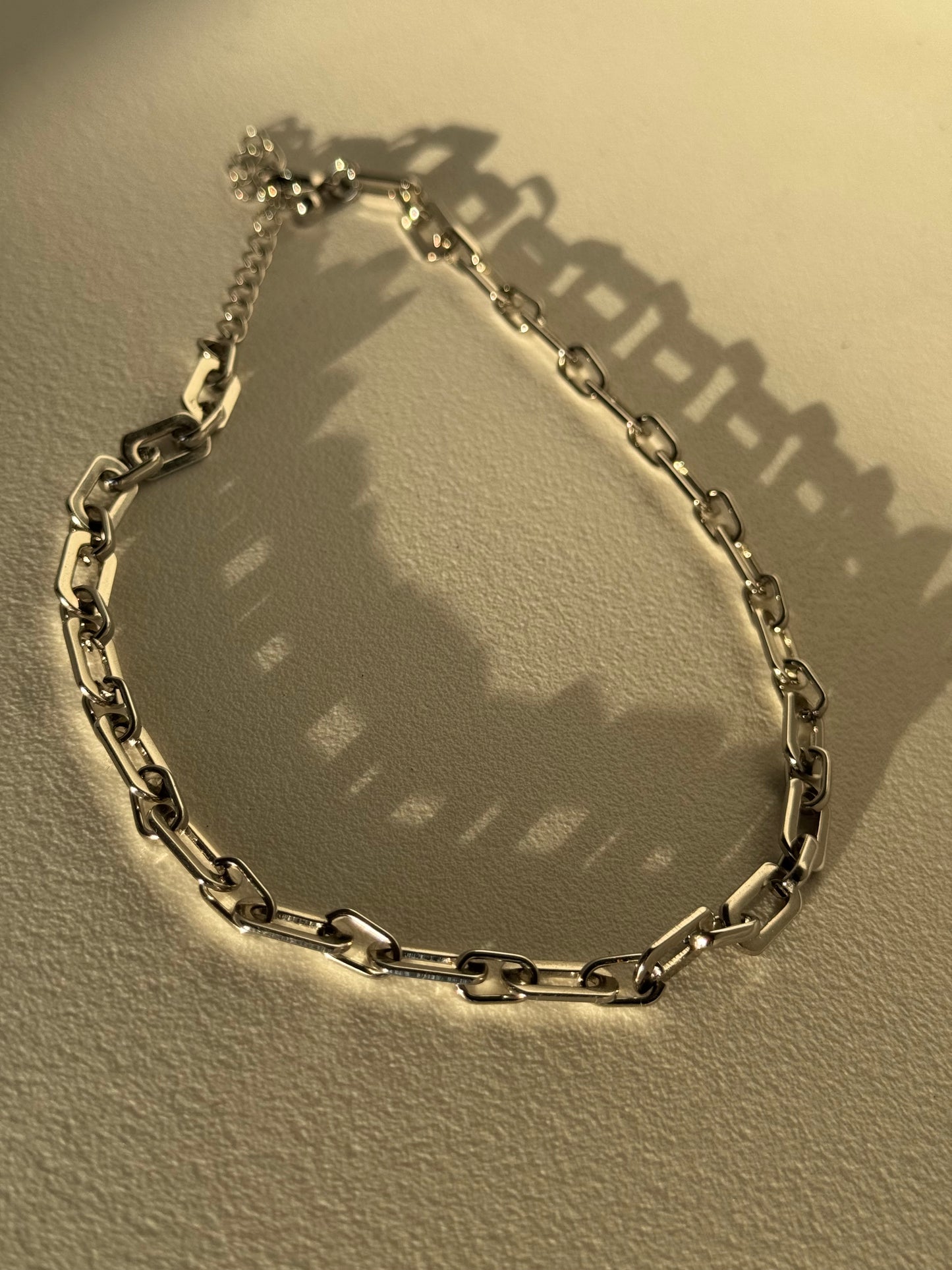 Paula Crumb Link Short Chain In Silver
