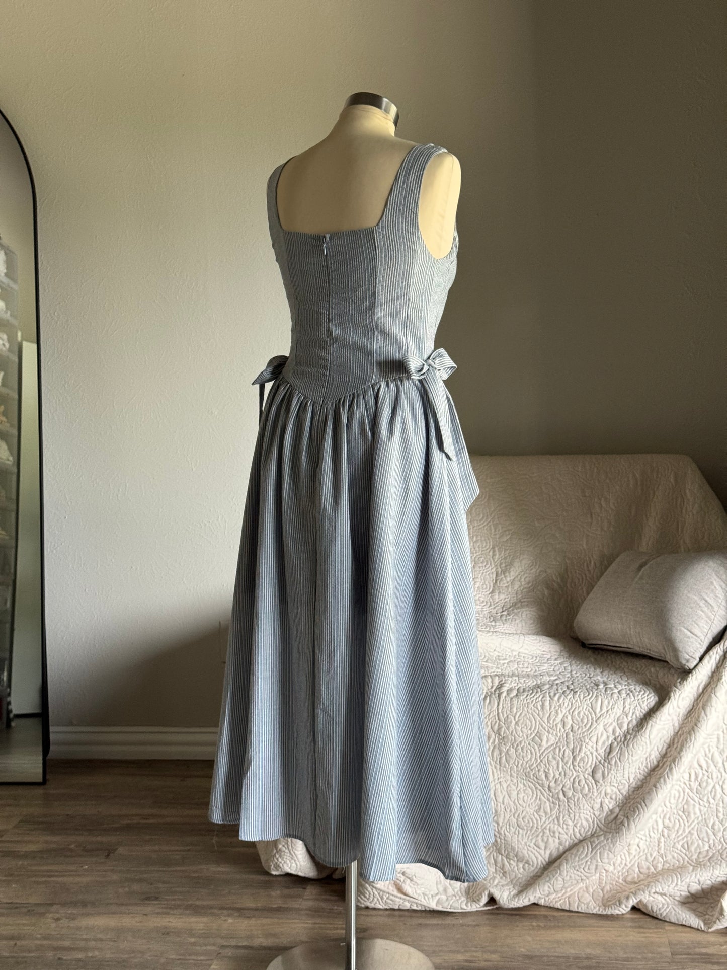 Harly Side Tie Cotton Midi Dress In Dust Blue