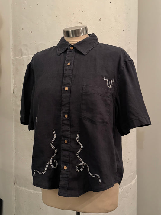Judy Handcrafted Sad Songs Cropped Linen Button Down Short Sleeve In Vintage Navy