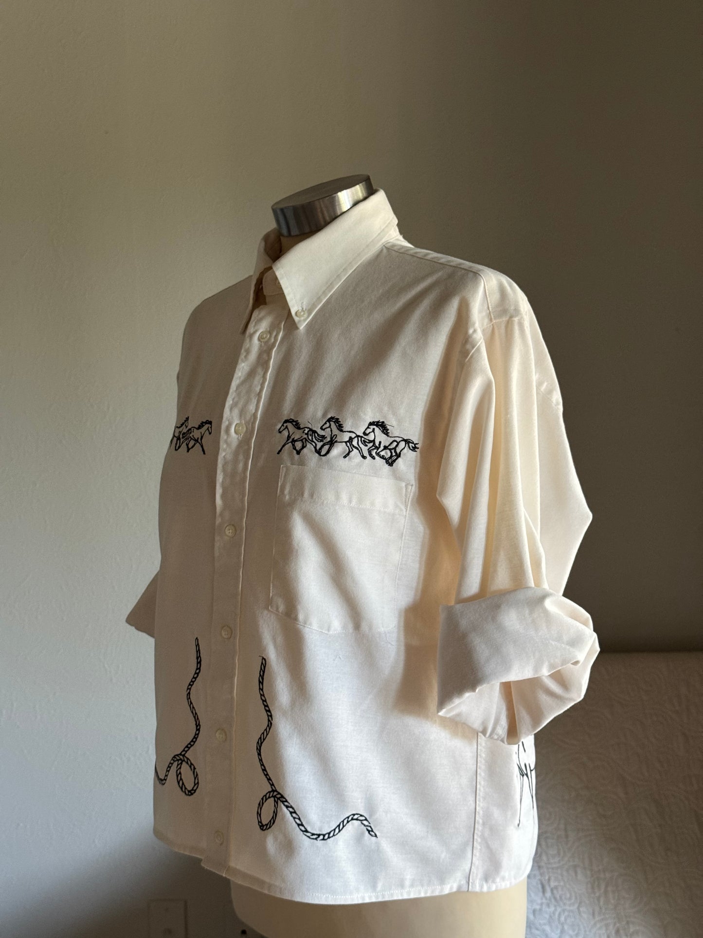 Lawrence Handcrafted Cropped Cotton Button Down Long Sleeve In Vanilla