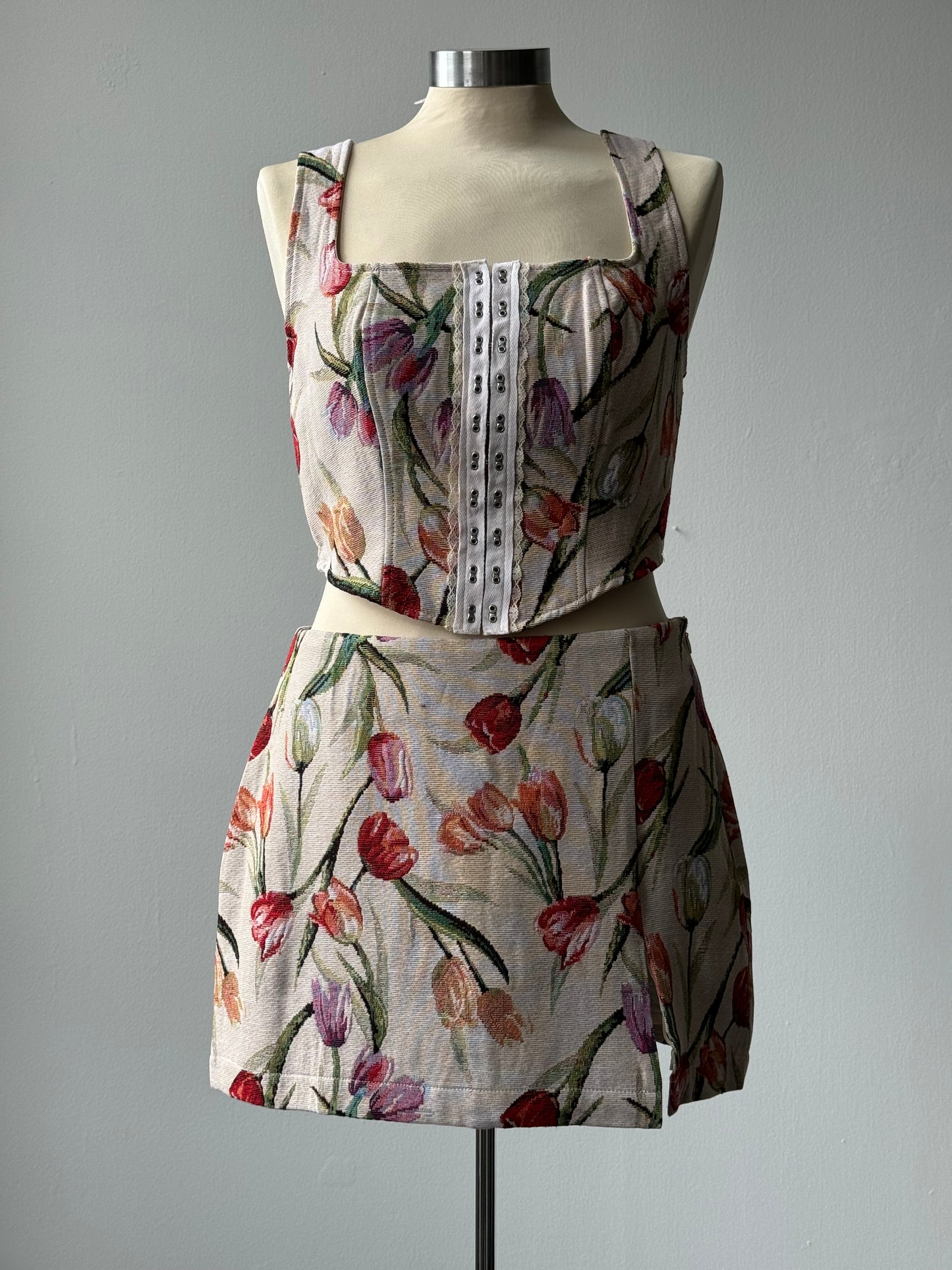 Sabrina Tulip Floral Corset Top In Taupe