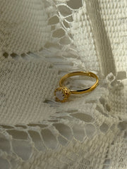 Pacey Single Charm & Band Ring In Ivory Gold