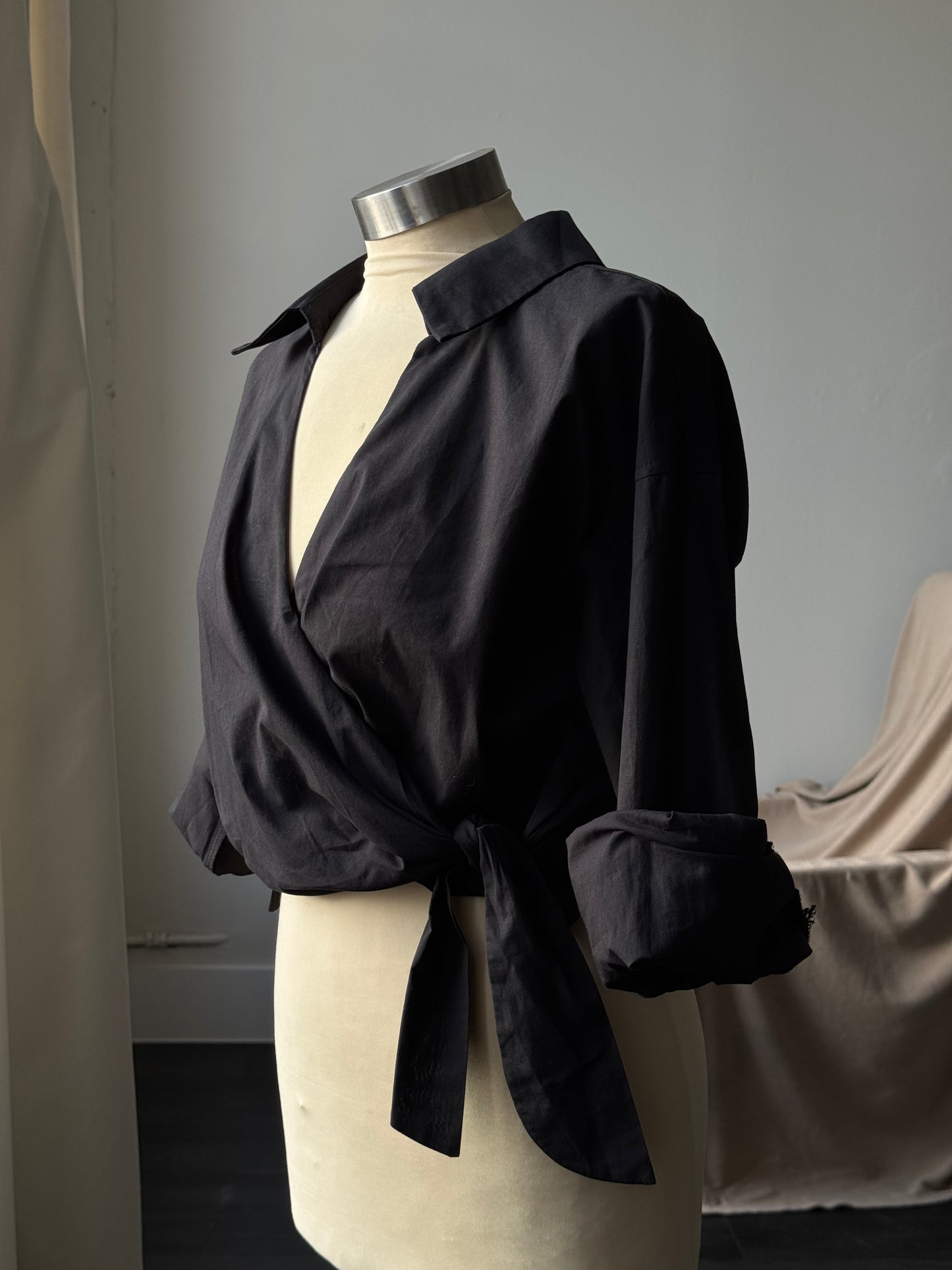 Danielle Cotton Wrap Long Sleeve Crop Top In In Black