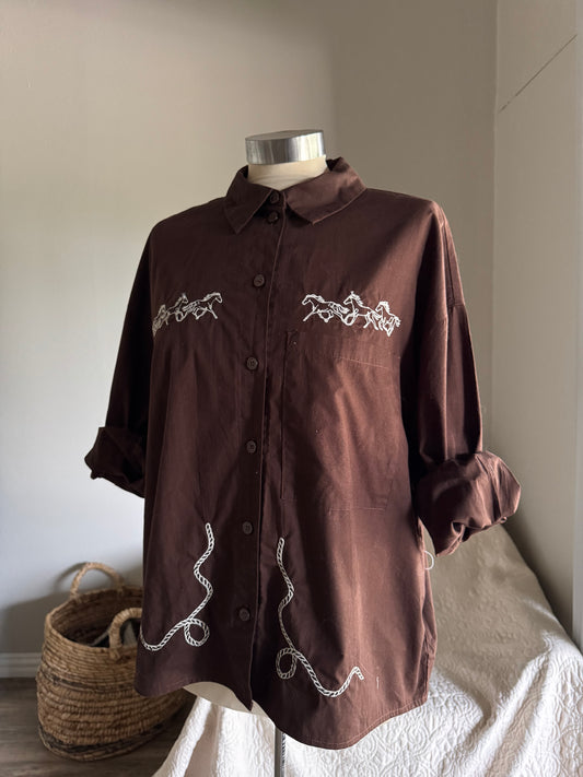 Lawrence Handcrafted Cropped Cotton Button Down Long Sleeve In Chocolate