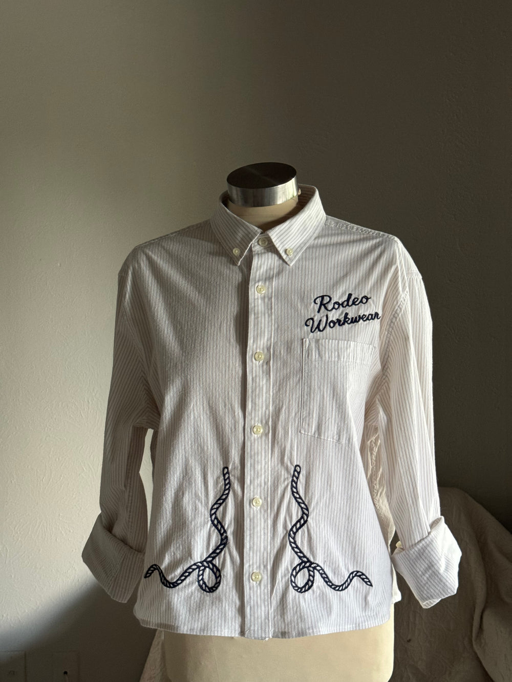 Lawrence Handcrafted Cropped Cotton Embroidered Button Down