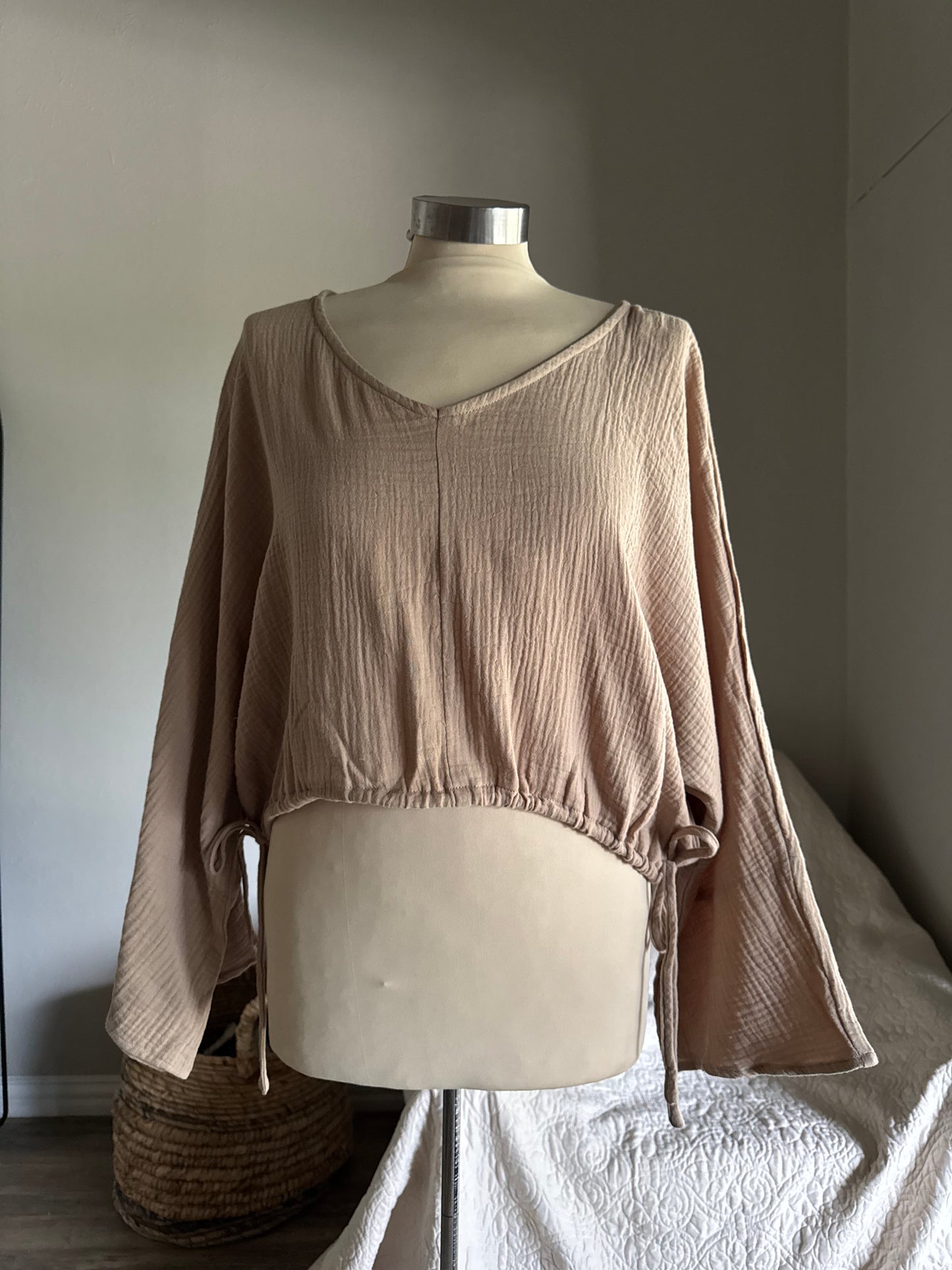 Marsha Cotton Gauze Cropped Kimono Style Top In Taupe