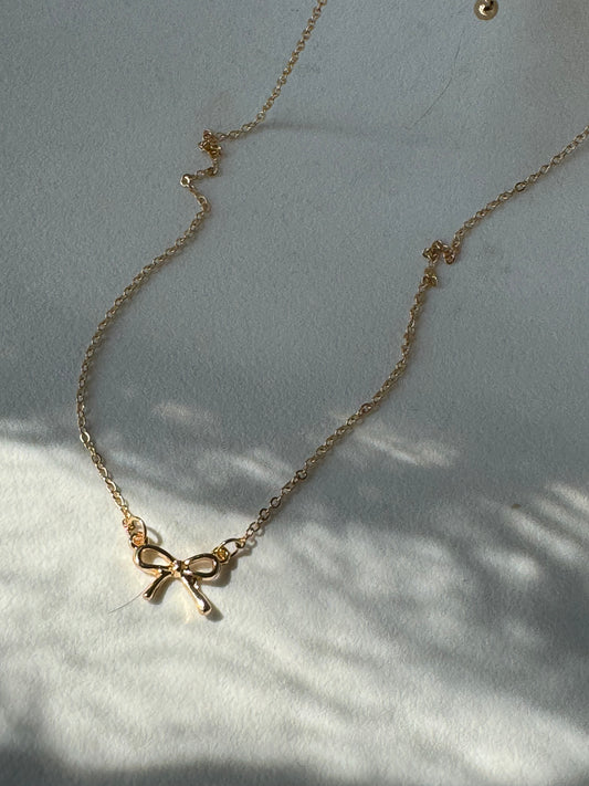 Bonnie’s Bow Mini Necklace In Gold