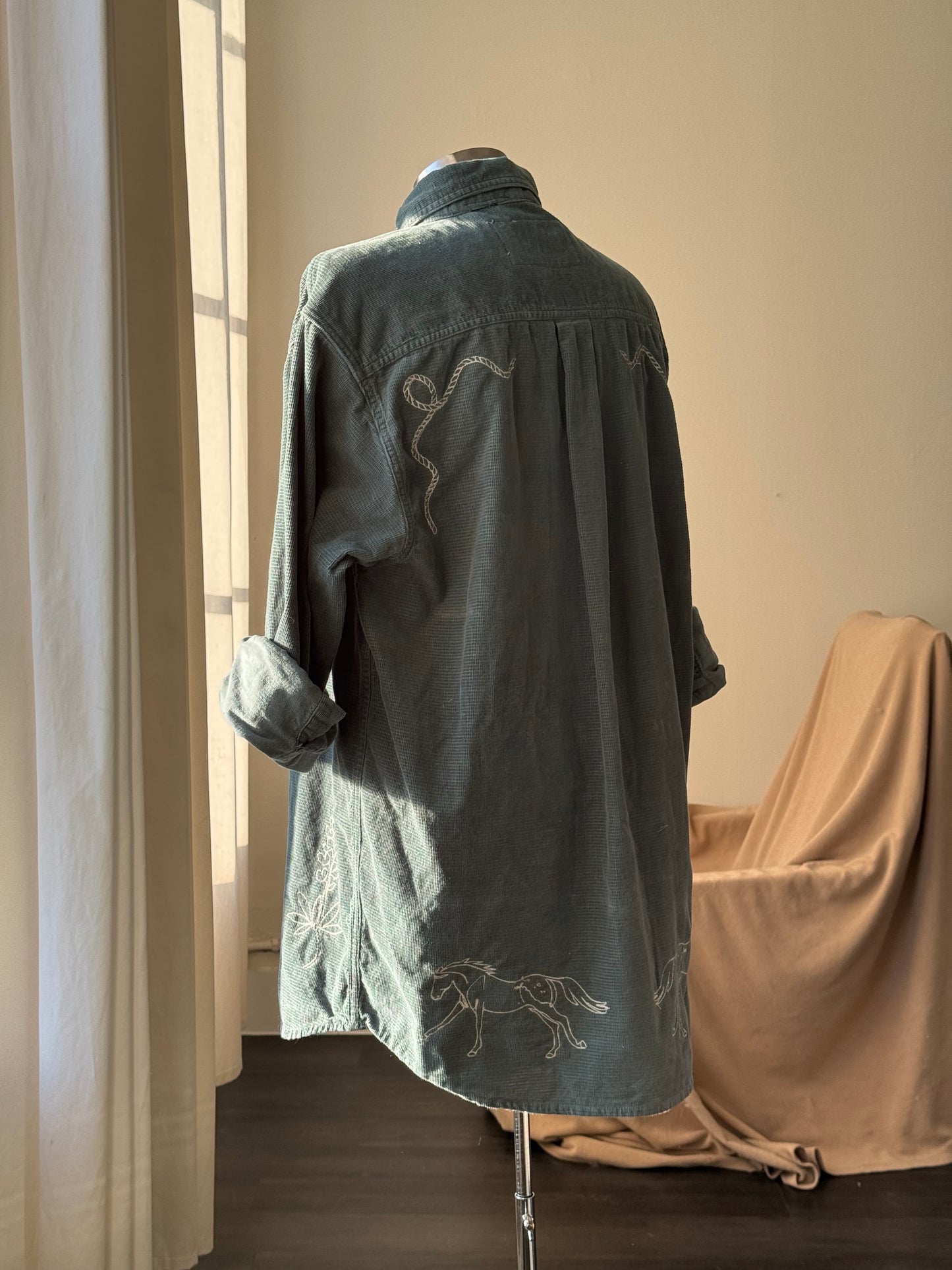 Jaxson Handcrafted Embroidered Rodeo Workwear Shacket In Forest Moss