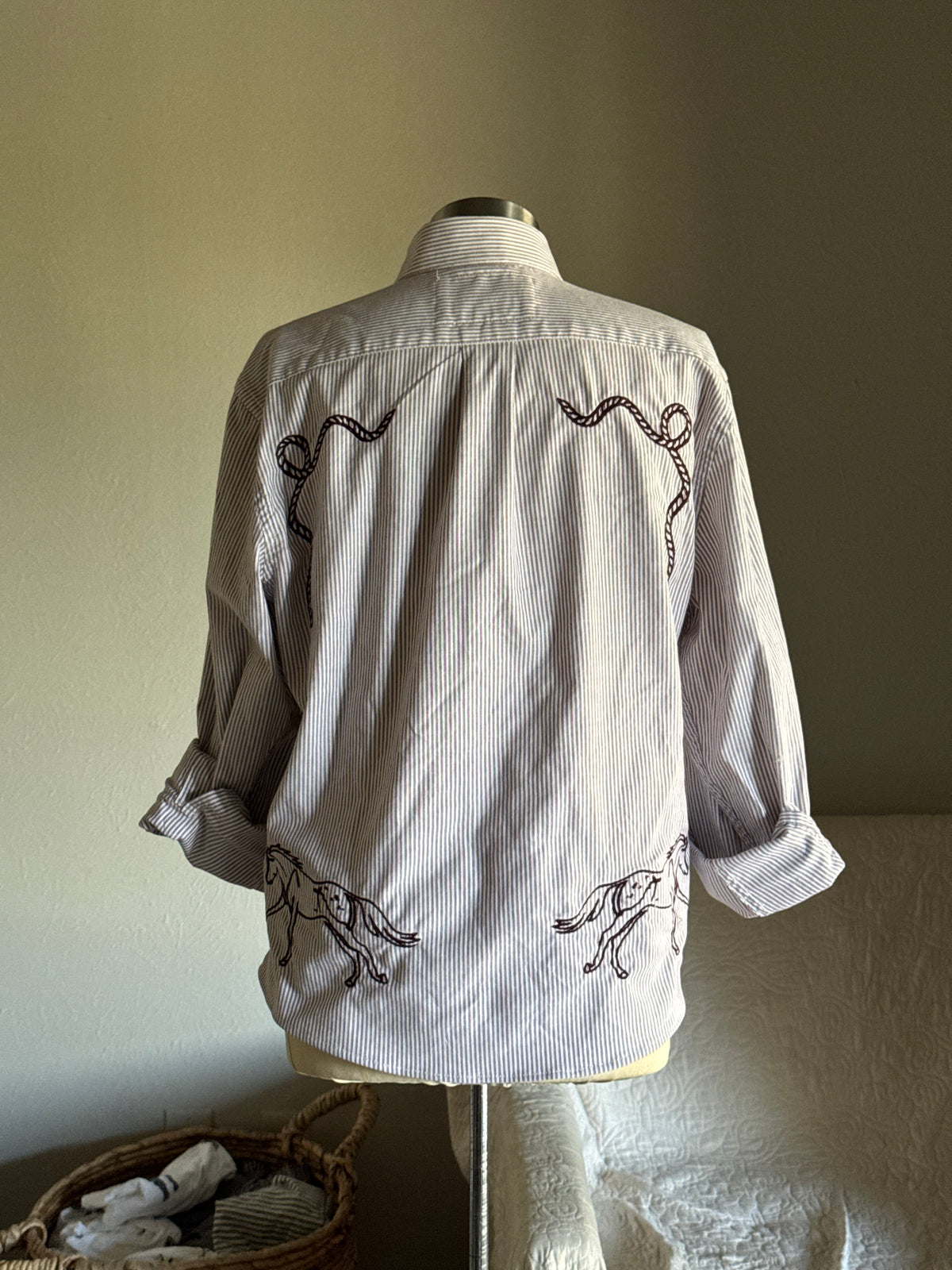 Lawrence Handcrafted Cropped Embroidered Button Down