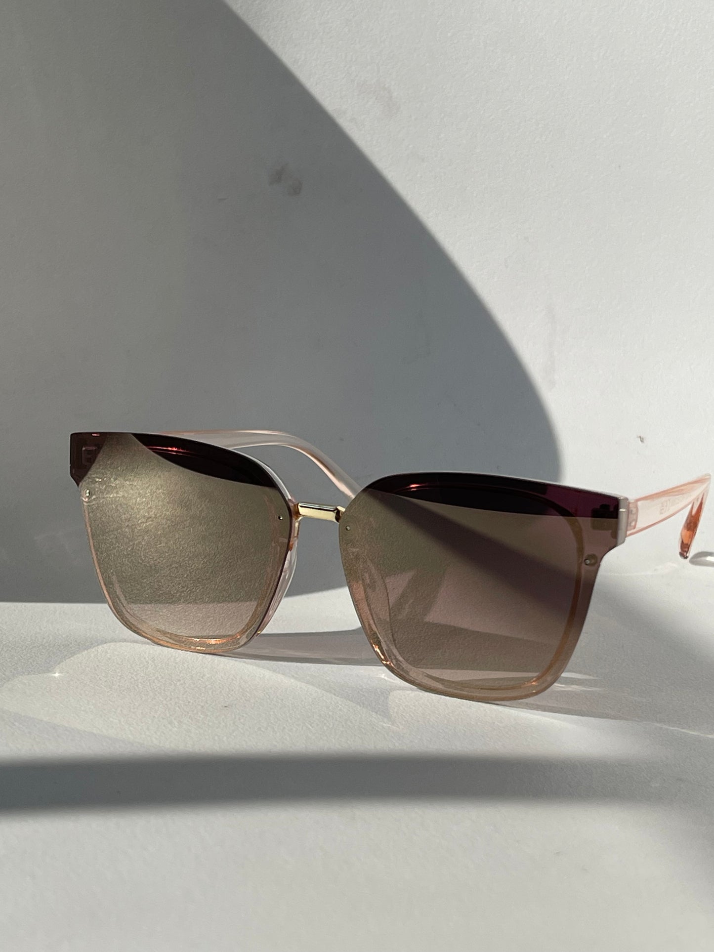 Connor Gold Rim Silver Double Stud Sunglasses In Blush