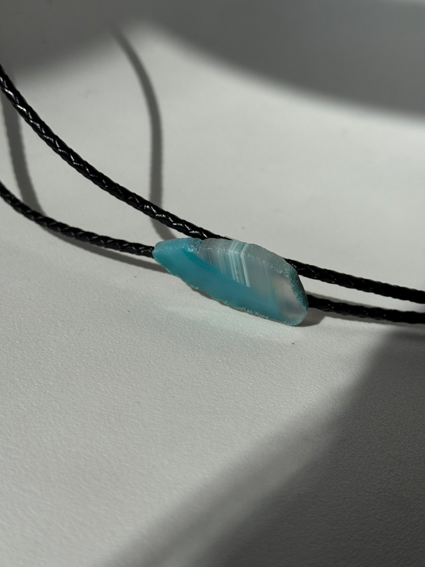 Riley Handmade Agate Genuine Leather Bolo Tie In Sea