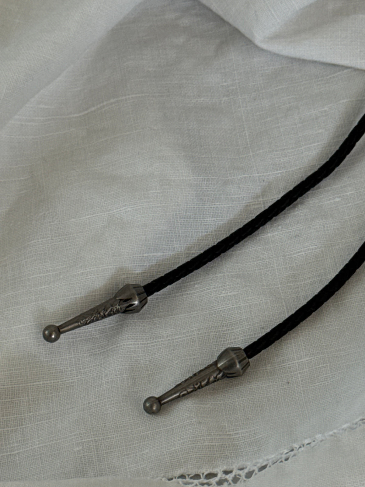 Handcrafted Agate Bolo Tie In Black Canon