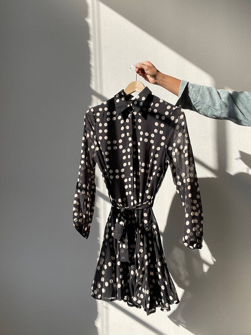 Miley Polkadot Belted Sheer Balloon Sleeve Button Down Dress In Midnight Navy