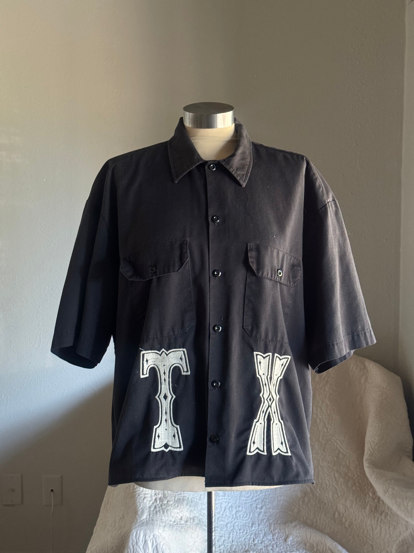 O.L. Handcrafted Embroidered Unisex Cropped Button Down In Vintage Black