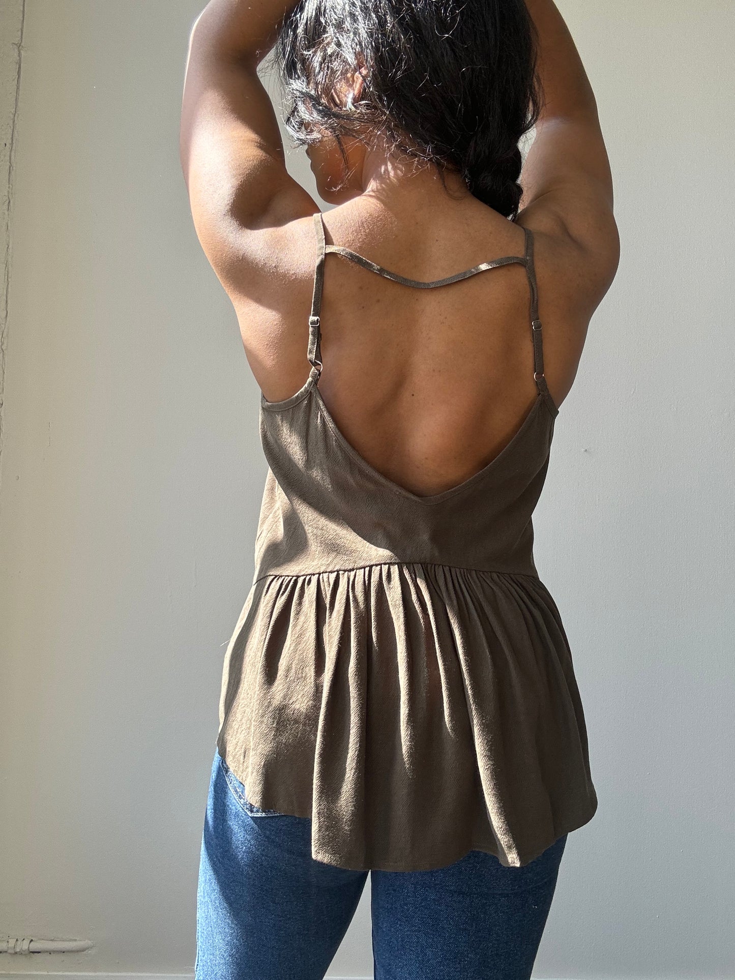 Sydney Cotton Open Back Cami In Army Green