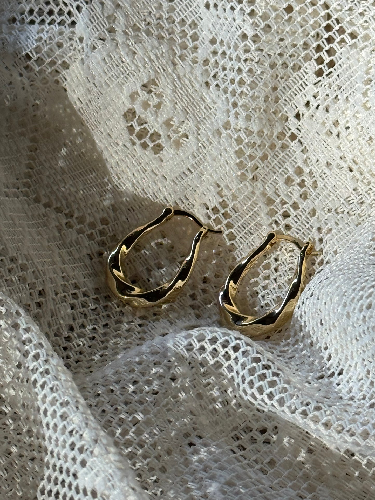 Tina Twist Hoop Earring In Plated Gold