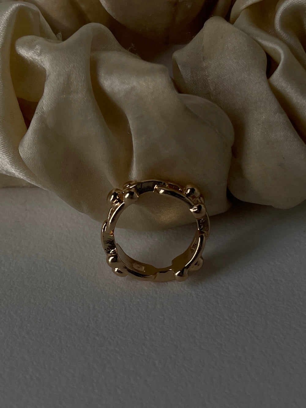 Sorrow Link Ring In Gold