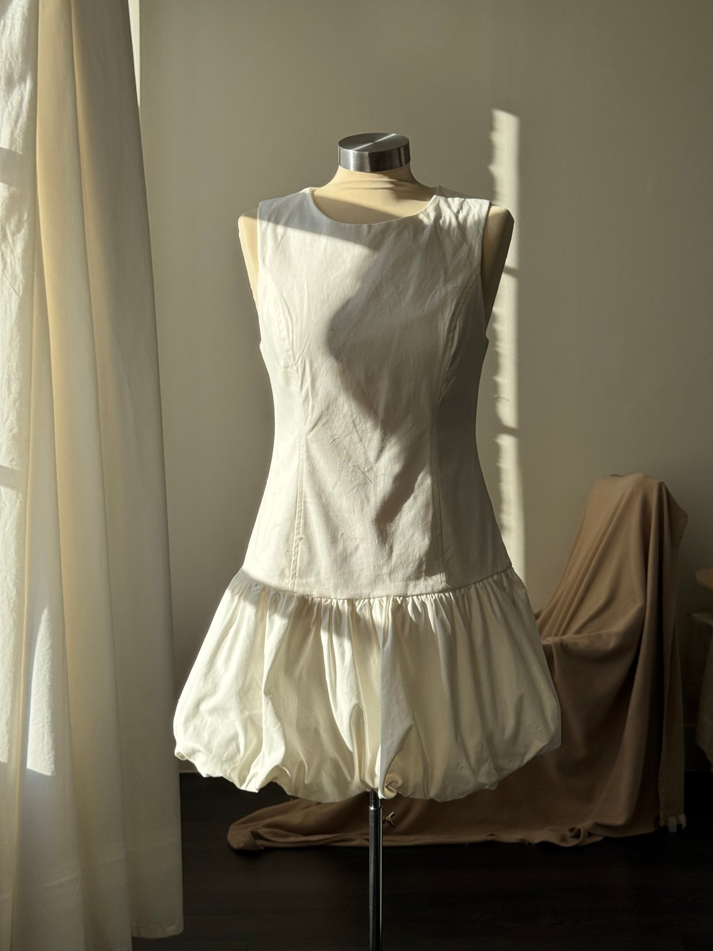 Kinley Cotton Bubble Mini Dress In Cloud White￼