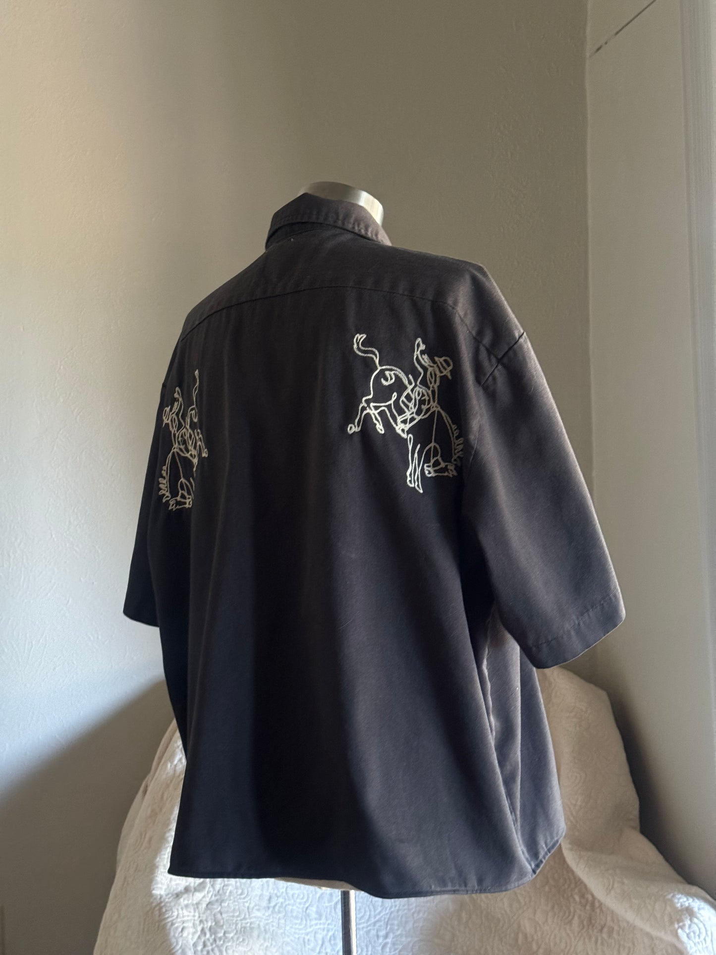 O.L. Handcrafted Embroidered Unisex Cropped Button Down In Vintage Black