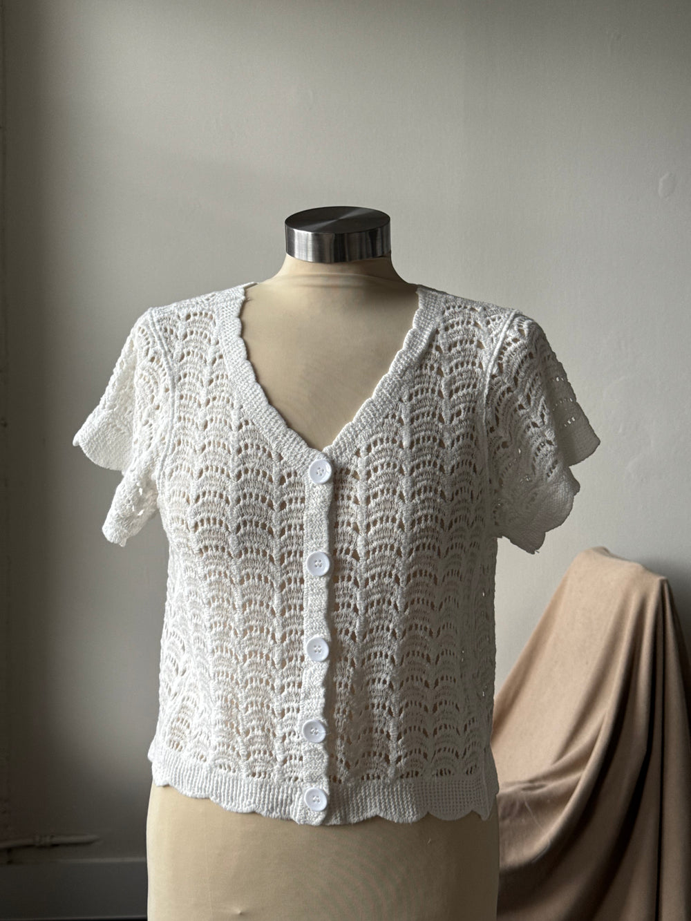 Torrance 90s Style Cotton Crochet Button Front Sweater Crop Top In Ivory