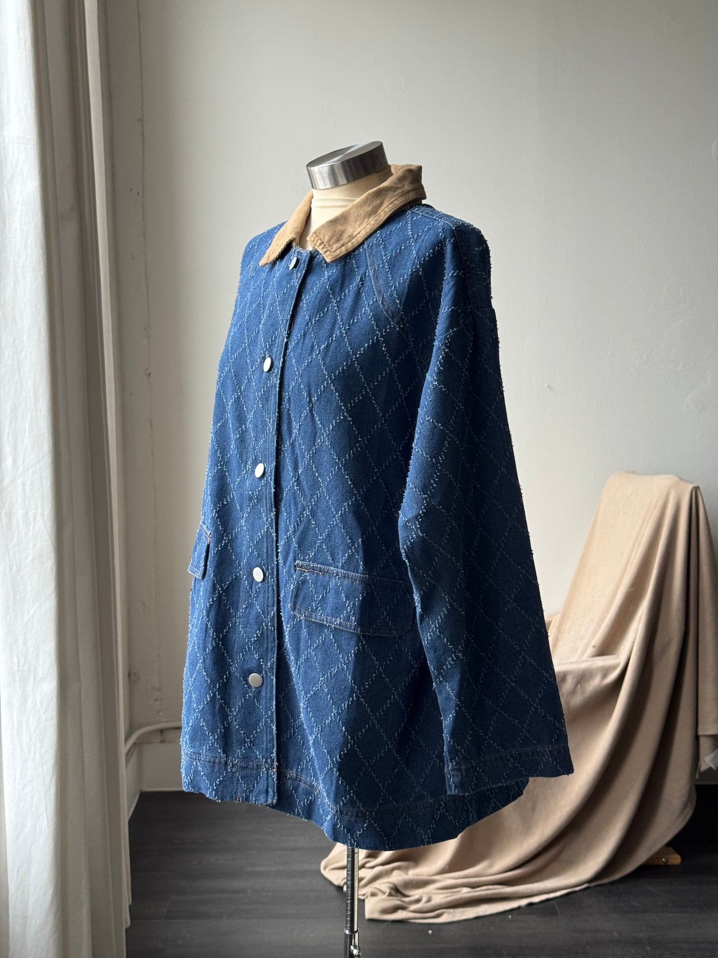 Deidre Classic Distressed Diamond Stitched Denim Jacket In Indigo