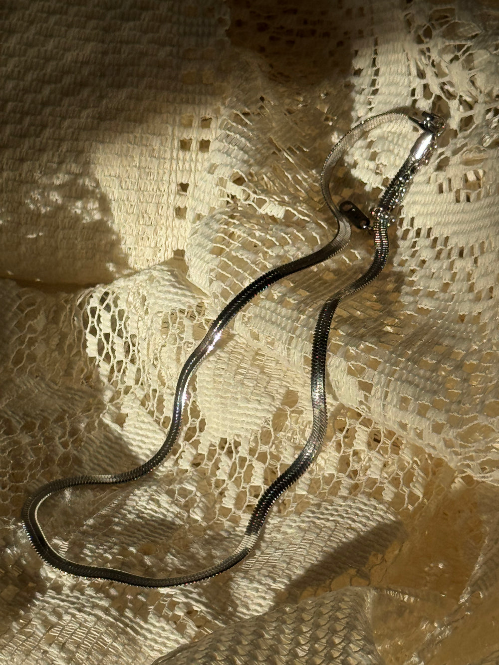 Sandra 18k Stainless Steel Waterproof Snake Necklace In White Gold Silver￼