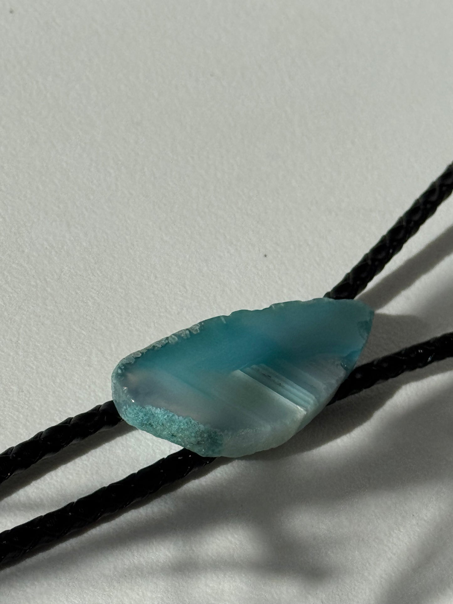 Riley Handmade Agate Genuine Leather Bolo Tie In Sea