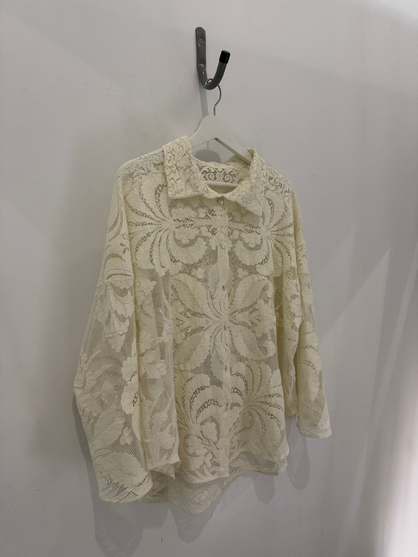 Ladell Handcrafted Vintage Button down Shirt In Vanilla￼